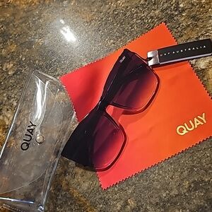 Quay shades